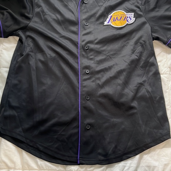 Lakers shirt - Picture 4 of 7